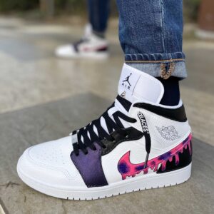 Nike Jordan 1 Custom Swoosh Effetto Goccia, Inserti cuciti a mano e Lacci Neri
