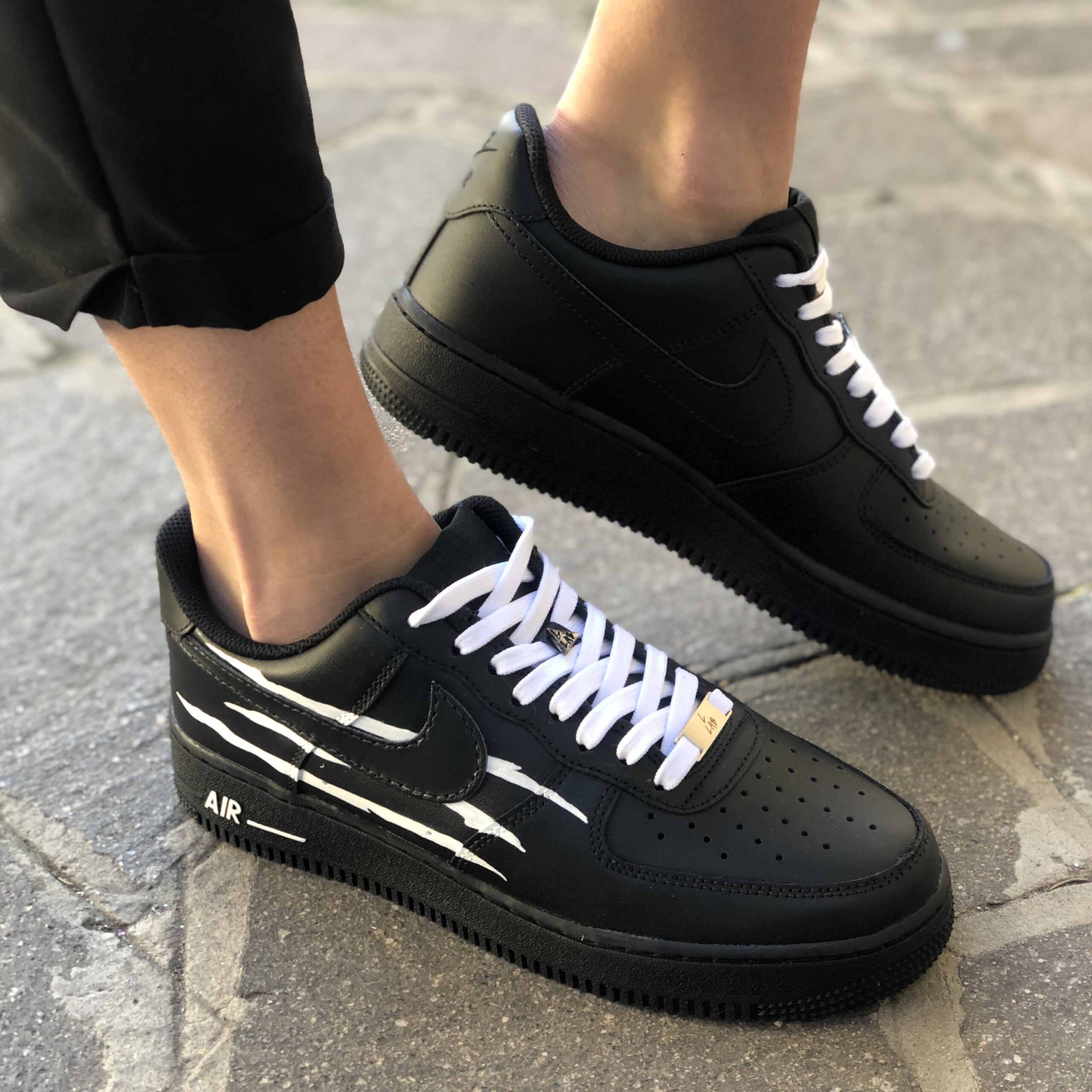 Nike air force alte bianche e nere shop