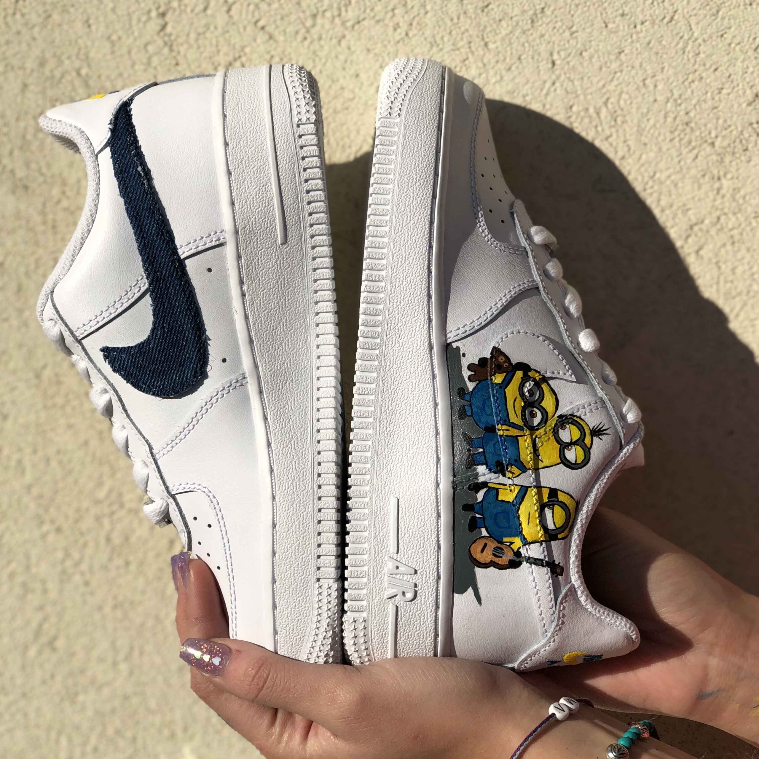 Nike Air Force 1 Disegnate Custom Banana e Ukulele