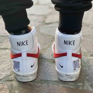 Nike Blazer Customized Dipinte a Mano Swoosh Rosso e Tags