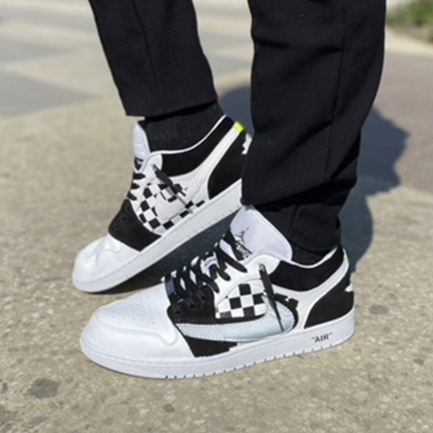 Nike Jordan 1 Custom Low Dipinta a Mano Scacchi, Doppio Swoosh Rovesciato e Lacci Neri