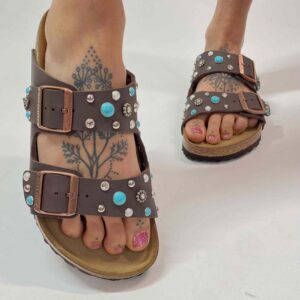 Birkenstock Arizona Personalizzate Base Marrone Borchie Miste Turchesi, Perle Bianche e Strass