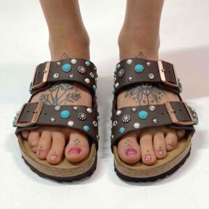 Birkenstock Arizona Personalizzate Base Marrone Borchie Miste Turchesi, Perle Bianche e Strass