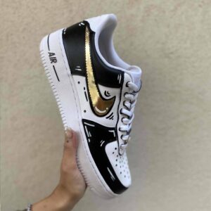 Nike Air Force One Custom Cartoon Dipinta a Mano Inserti Neri e Swoosh Oro