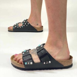 Birkenstock Arizona Personalizzate Base Nera Borchie Miste Turchesi, Perle Bianche e Strass