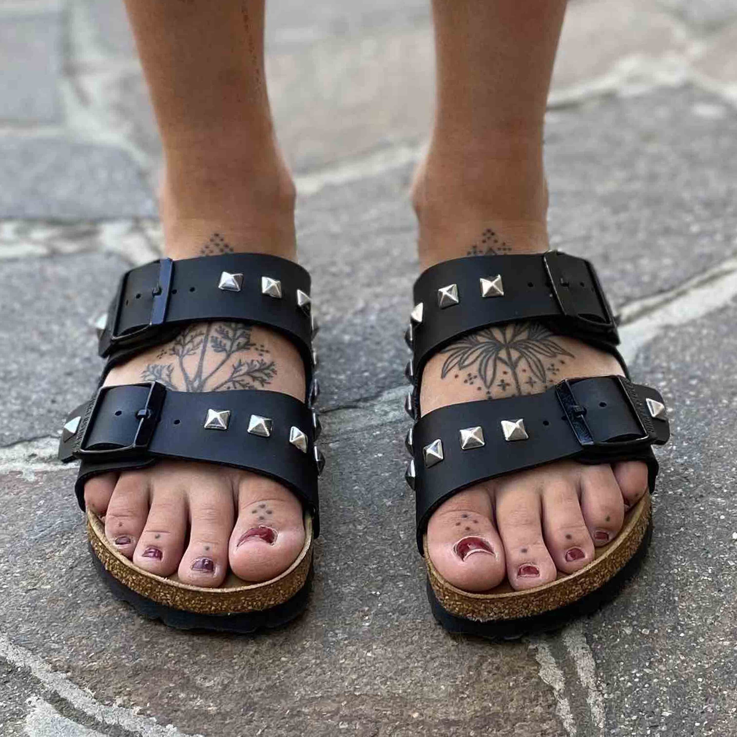 Birkenstock Arizona Personalizzate Base Nera Borchie Quadrate