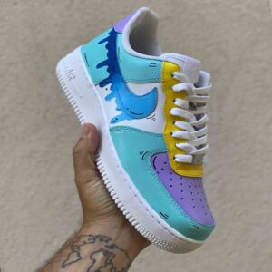 Nike Air Force One Custom Cartoon Dipinte A Mano Azzurro, Viola e Giallo, Swoosh Gocce Cadenti