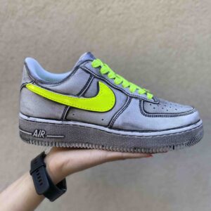 Nike Air Force One Custom Délavé Swoosh e Lacci Giallo Fluo