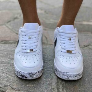 Nike Air Force One Custom Swoosh Goccia e Sporcatura Argento e Nera
