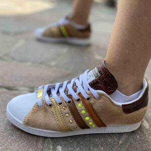 Adidas Stan Smith Personalizzate Cavallino, Inserti in Cocco Stampato e Borchie Gialle Fluo