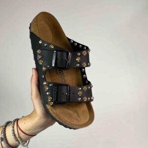 Birkenstock Arizona Personalizzate Base Nera Borchie a Cono Basso Oro e Argento