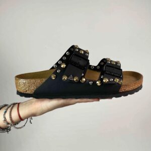 Birkenstock Arizona Personalizzate Base Nera Borchie a Cono Basso Oro e Argento