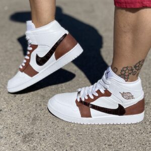 Nike Jordan 1 Custom Cucita e Dipinta a Mano Color Terra Swoosh Rovesciato Squamato