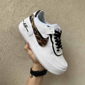 Nike Air Force 1 Shadow Custom Doppio Swoosh maculato e Dettagli Neri Cuciti A Mano