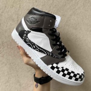Nike Jordan 1 Custom Bandana Bianca Nera e Inserti Dipinti a Mano