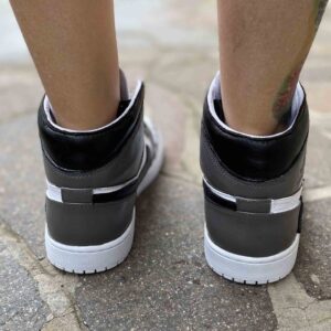 Nike Jordan 1 Custom Bandana Bianca Nera e Inserti Dipinti a Mano