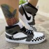 Nike Jordan 1 Custom Bandana Bianca Nera e Inserti Dipinti a Mano
