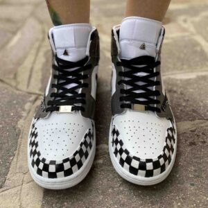 Nike Jordan 1 Custom Bandana Bianca Nera e Inserti Dipinti a Mano