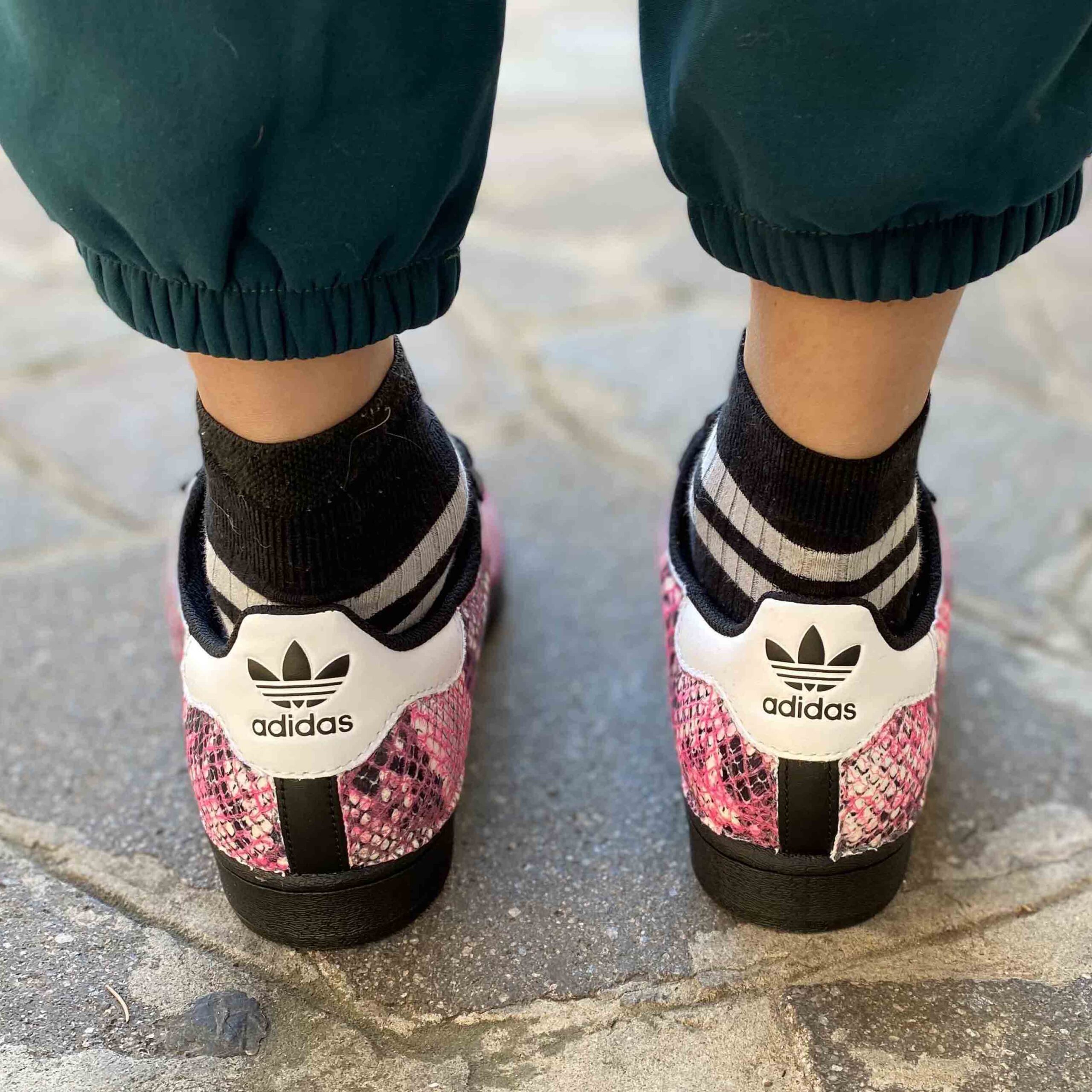 Adidas superstar scamosciate outlet