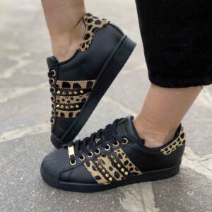 Adidas Superstar Core Black Personalizzate Bande Leo e Borchie Oro