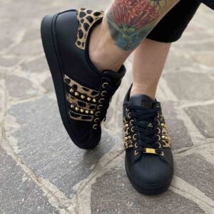 Adidas Superstar Core Black Personalizzate Bande Leo e Borchie Oro