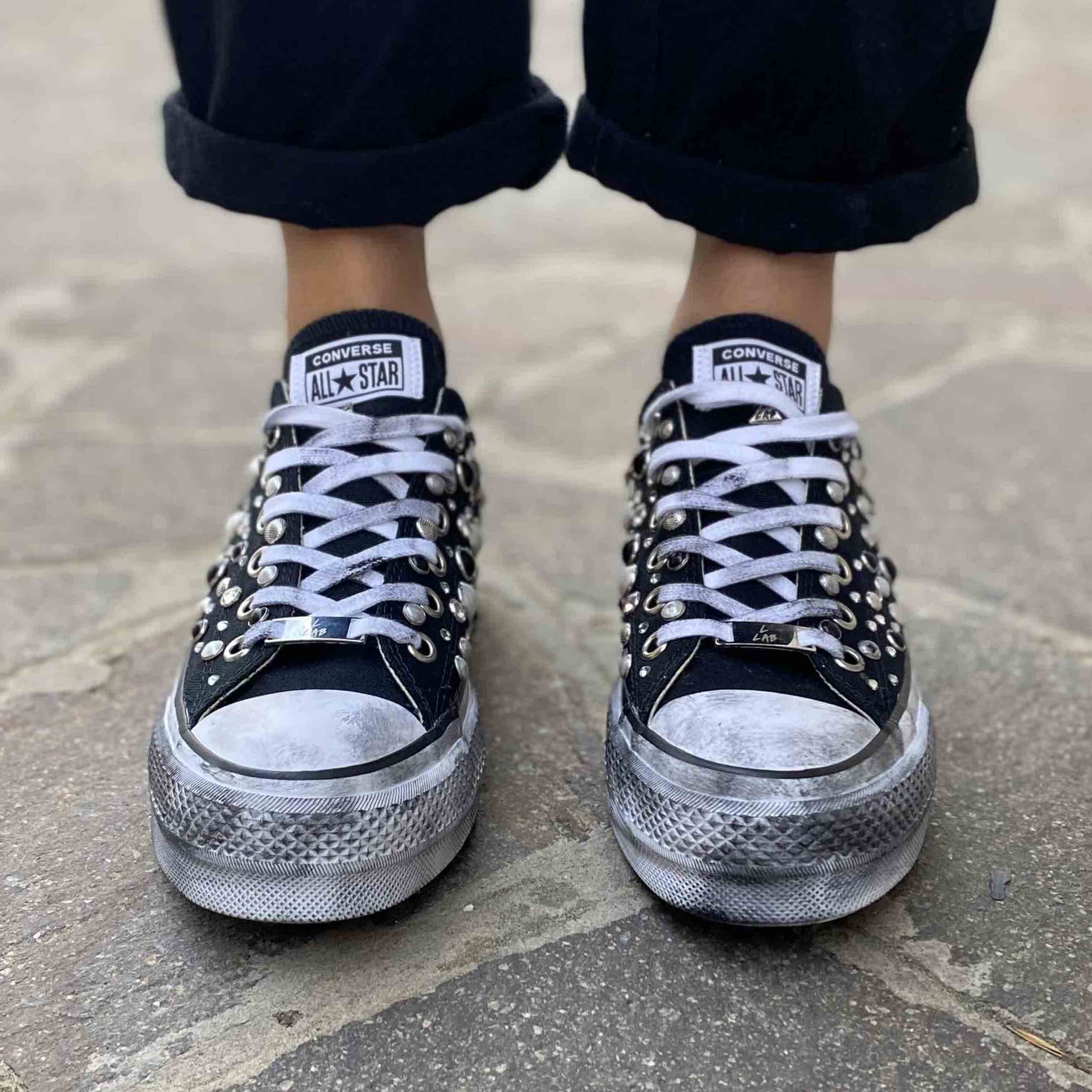 Converse All Star Custom Low Borchie, Perle | LLab scarpe custom