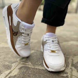 Custom Air Max Swoosh Leo e inserti Oro LLab Scarpe Custom