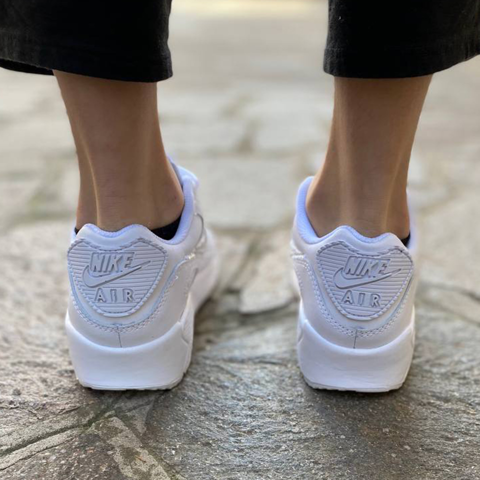 Custom Air Max Swoosh Strass e Lacci Raso