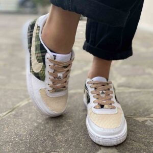 Nike Air Force 1 Custom Scozzese Verde Rosa e Swoosh Ciniglia