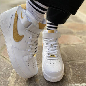 Nike Air Force One Custom Mid Swoosh e Dettagli Dorati