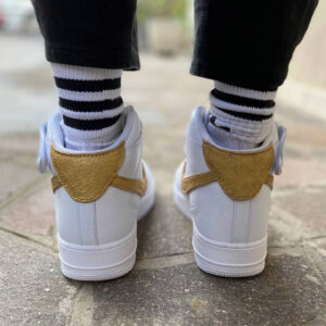 Nike Air Force One Custom Mid Swoosh e Dettagli Dorati