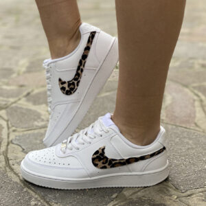 Nike Court Vision Low Custom con Swoosh Leo