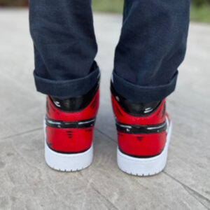 Nike Jordan 1 Custom Cartoon Dipinta A Mano Rosso e Nero Swoosh Nero