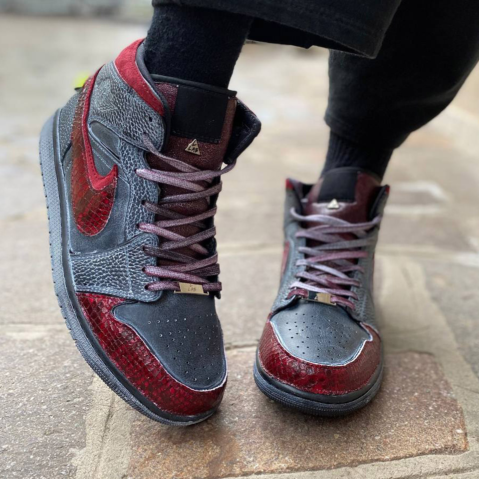 Nike Jordan 1 Custom Delavè Doppio Swoosh e Inserti Squamato Bordeaux