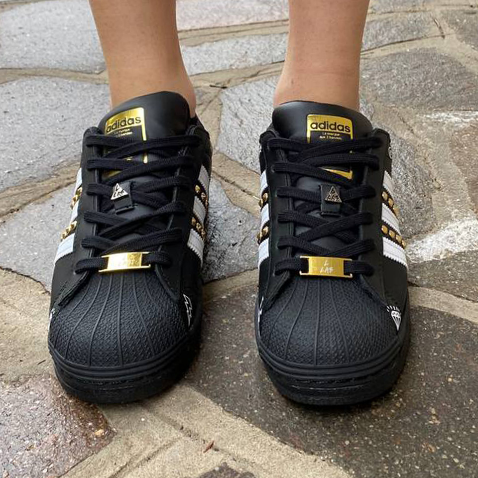 Adidas Superstar Core Black Personalizzate Tattoo Old School e Borchie - Vol.2