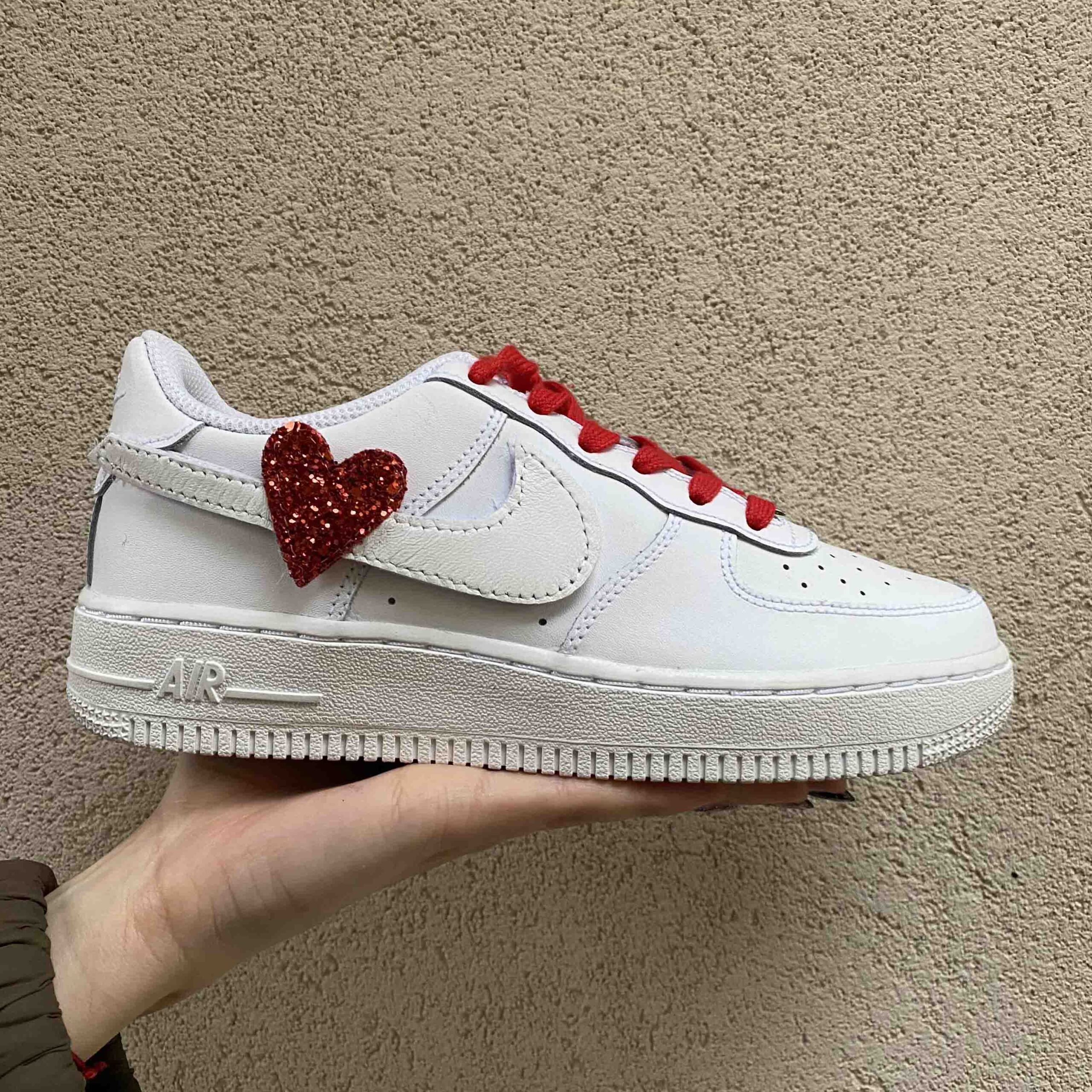 emulsión Etapa interrumpir Nike Air Force 1 Custom Swoosh Intercambiabile Cuore Glitter Rosso | LLab  Scarpe Custom