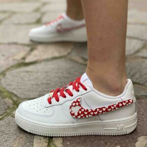 Nike Air Force 1 Custom Swoosh Intercambiabile Cuori Bianchi Dipinti