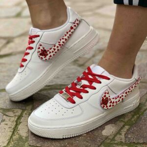 Nike Air Force 1 Custom Swoosh Intercambiabile Cuori Rossi Dipinti