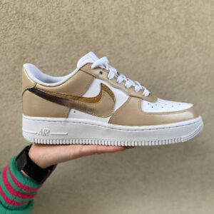 Nike Air Force One Custom Dipinte A Mano Beige Doppio Swoosh Sfumato Marrone e Oro