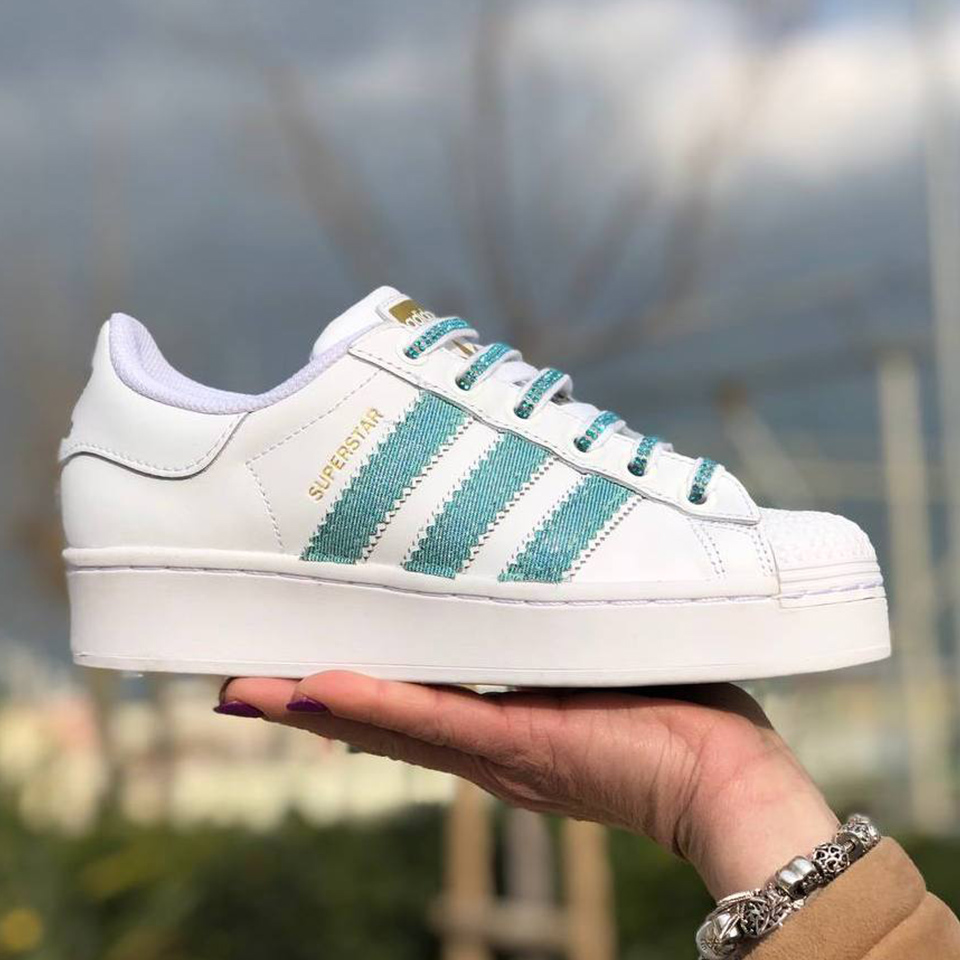 Adidas superstar sales bianche e azzurre