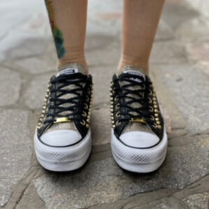 Converse All Star Personalizzate Platform Low Squamato Nero, Borchie e Dettagli Oro