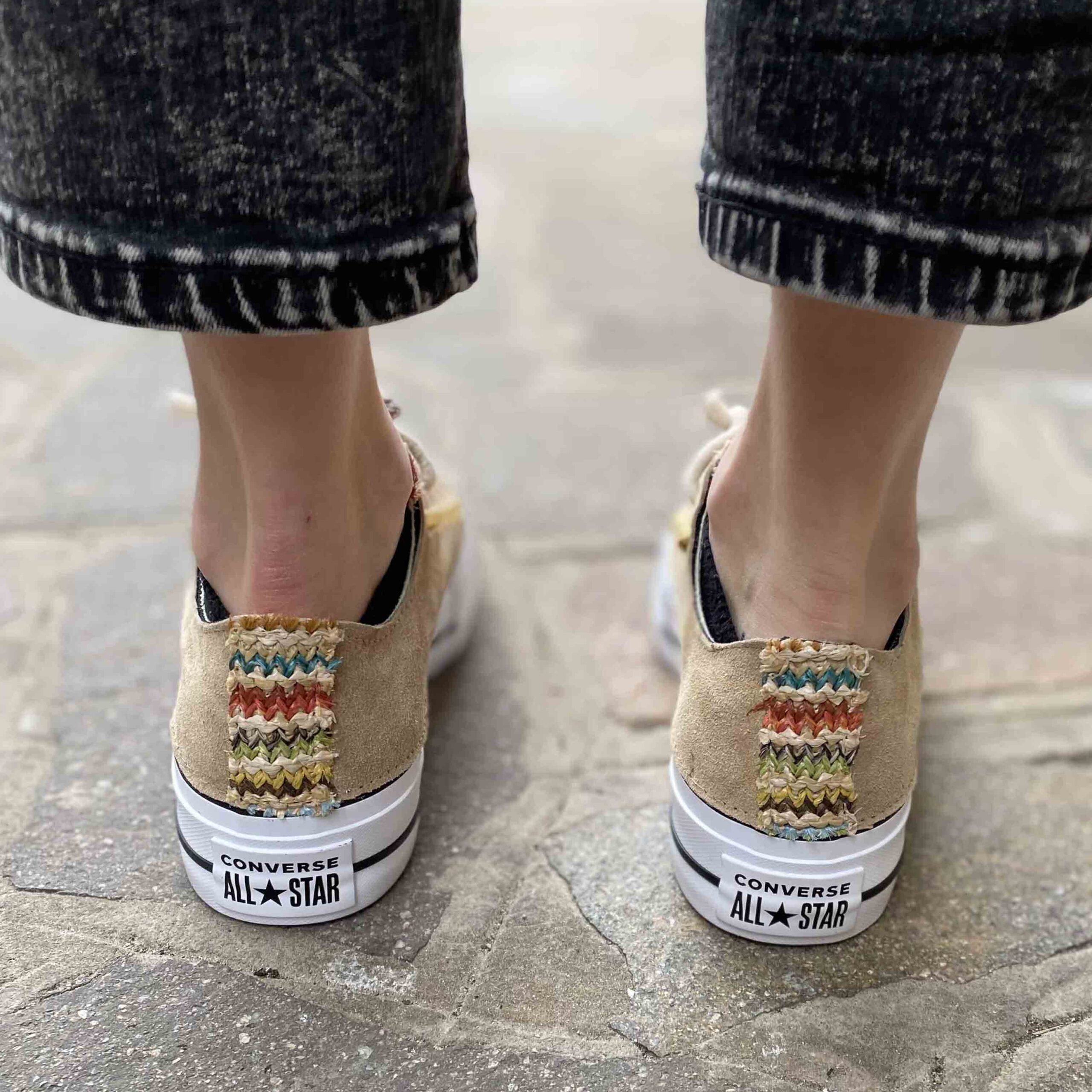 Converse All Star Personalizzate Platform Low Scamosciato Beige, Borchie Oro e Lacci Corda