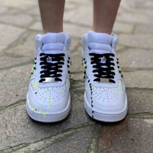 Nike Court Vision Custom Mid Borchie Lacci Neri e Swoosh Giallo Fluo