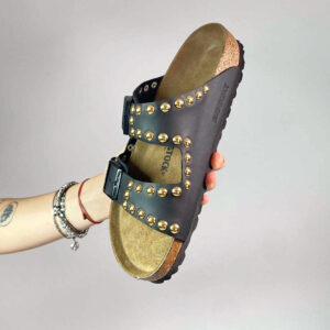 Birkenstock Arizona Personalizzate Base Nera Borchie a Sfera Basso Oro