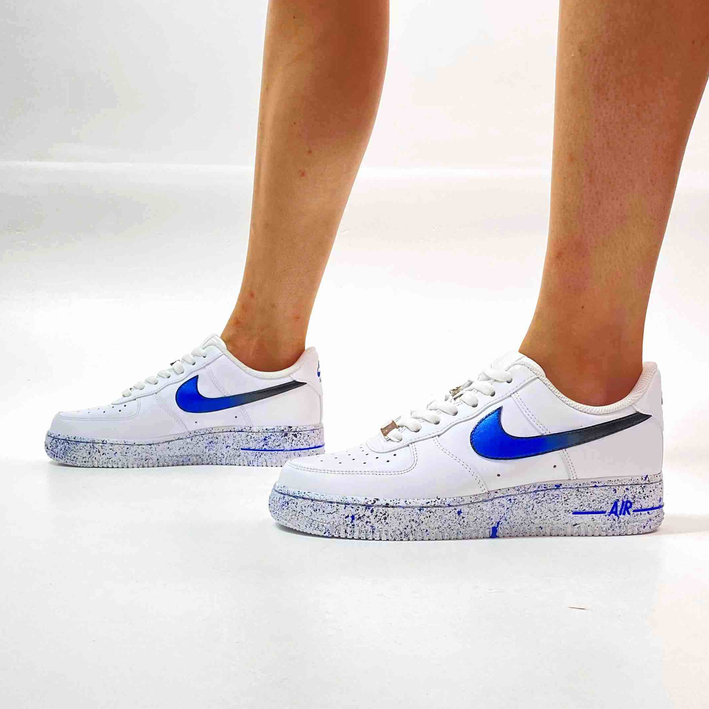 Nike Air Force One Custom Swoosh Azzurro Sfumato e Sporcatura Blu