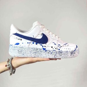 Air Force One Custom Swoosh Pelle Blu, Sporcata Frustata e Fondo Puntinato Nero e Blu