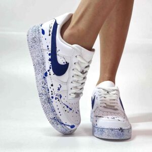 Air Force One Custom Swoosh Pelle Blu, Sporcata Frustata e Fondo Puntinato Nero e Blu