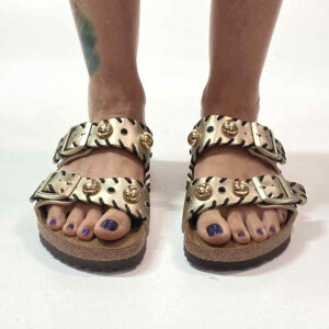 Birkenstock Arizona Personalizzate Base Oro con Passamaneria, Borchie e Strass Neri