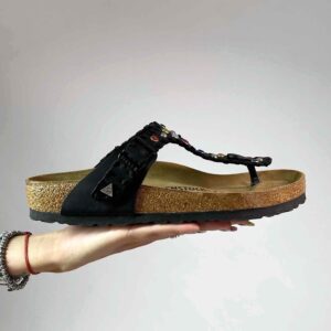 Birkenstock Gizeh Personalizzate Base Nera con Passamaneria e Borchie Multicolor