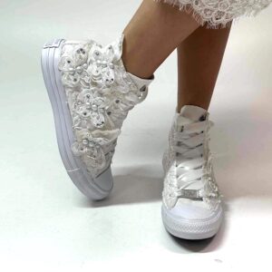 Converse All Star Personalizzate Sposa Farfalle, Perle, Strass, Pizzo e Lacci Raso